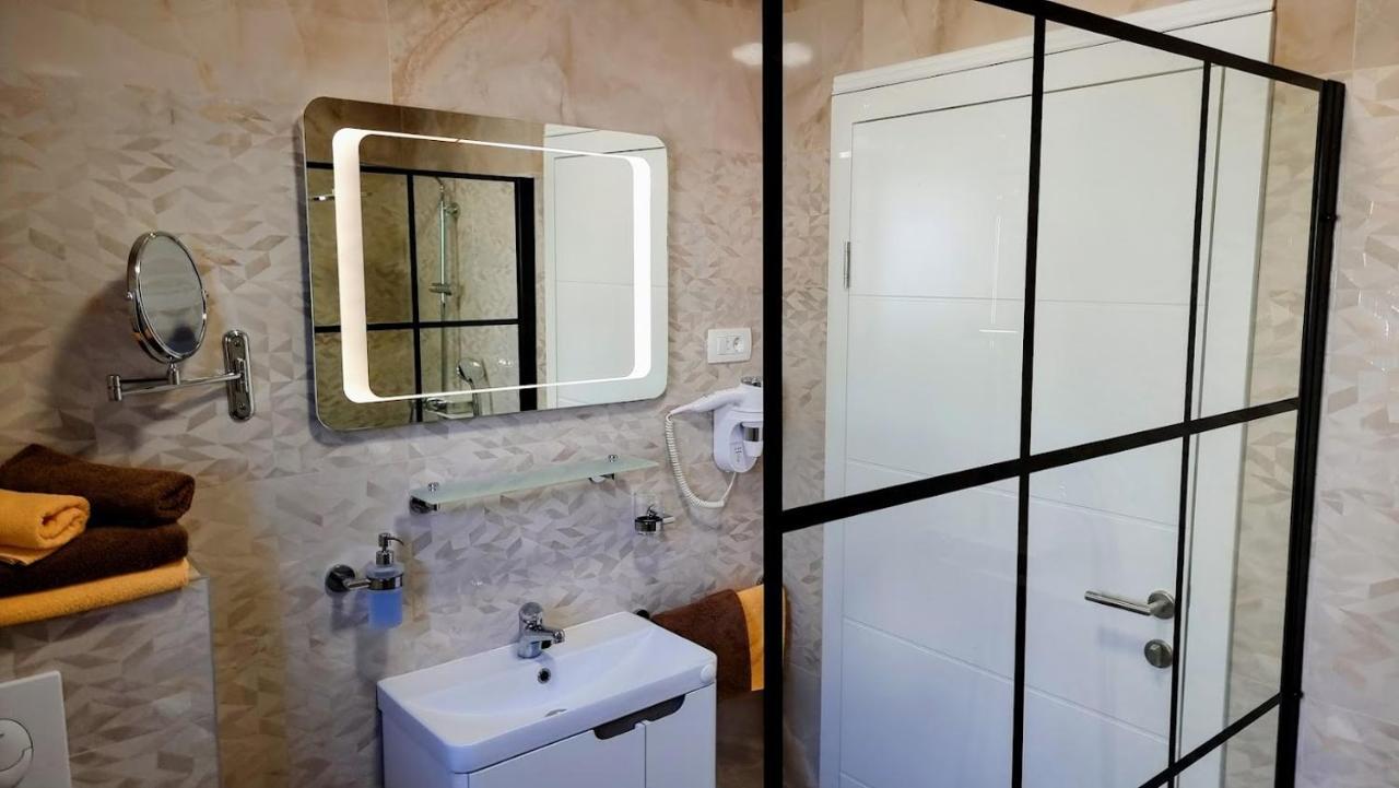 Dorijini Dvori Bed and Breakfast Baška Voda Εξωτερικό φωτογραφία